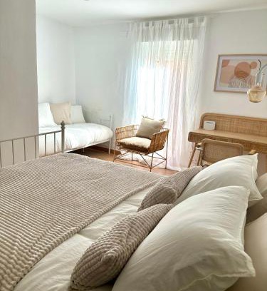 Sastago Apartment | Los Meandros