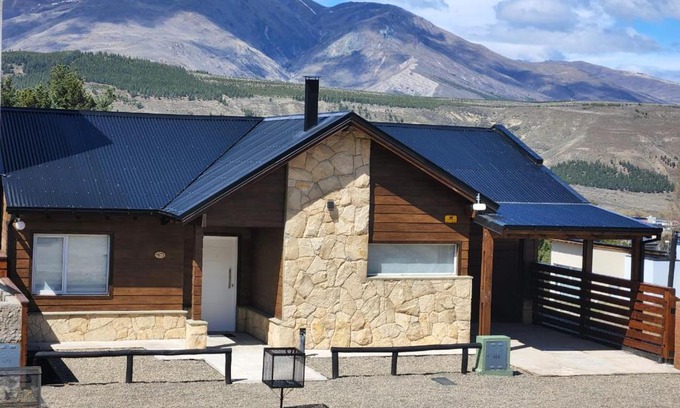 Esquel House | Los Reales