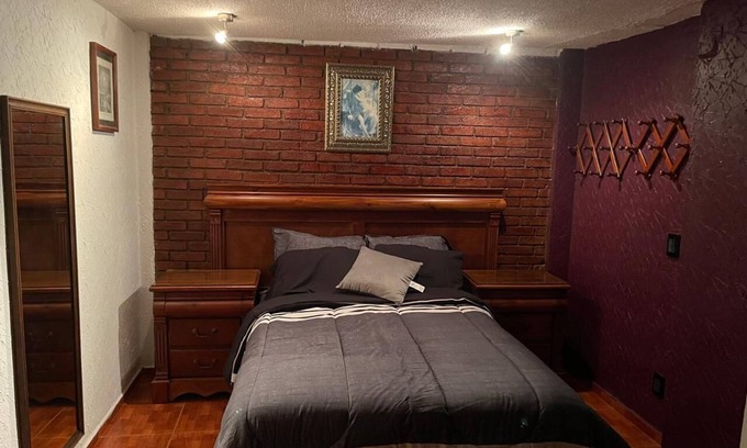 Historic Centre Apartment | Los Remedios Room