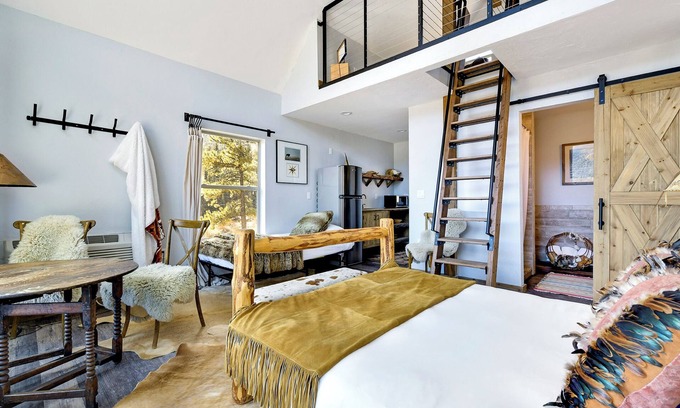 Lake George Cabin | Lost Creek Wilderness Cabin at Bison Peak Lodge, a Mountain Wilderness Lodge