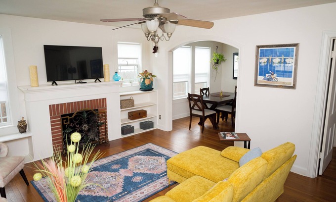 Del Mar Cottage | Lost Naples