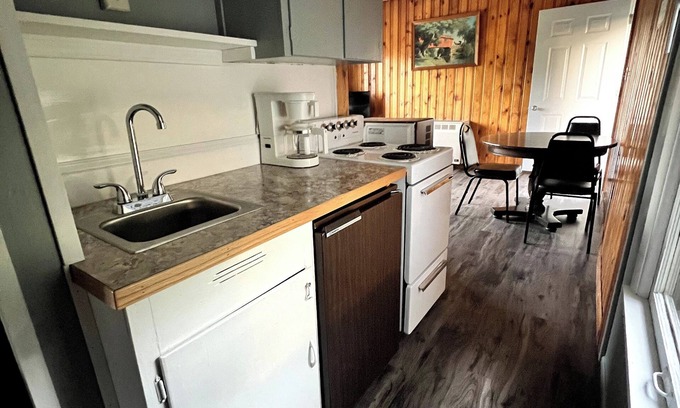 Northeast Hotel | Lost Pines Lodge
