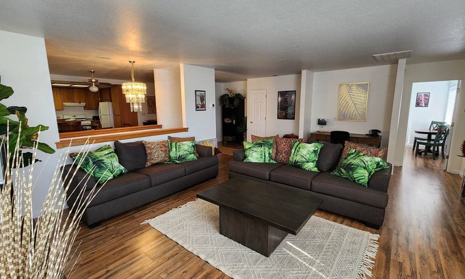 Roseburg Apartment | Lost World Lodge - Your Jurassic Park Vacation Rental