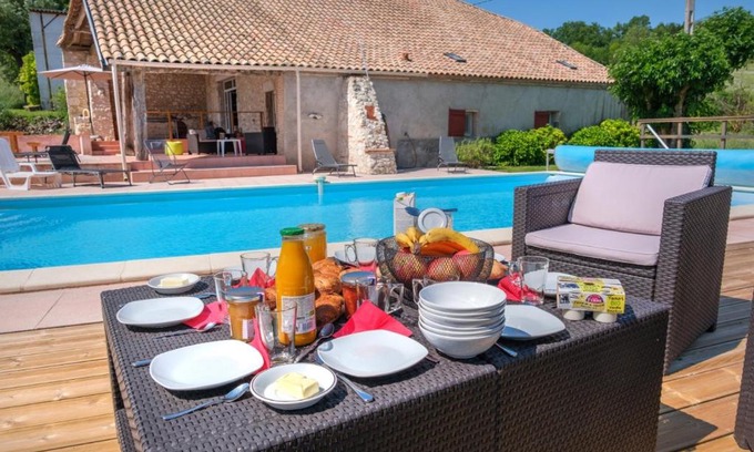 Castelmoron-sur-Lot Villa | Lot & Garonne - Magnifique gîte de groupe avec piscine et vue panoramique en pleine campagne Proche Agen