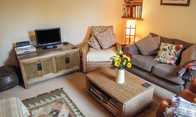 Ammanford House | Lothlorien Cottage