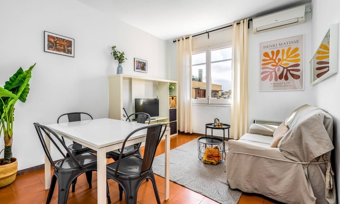 el Fort Pienc Apartment | Lots of light and space!