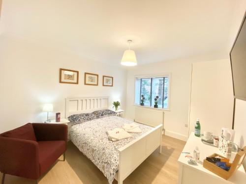 Ashton-under-Lyne House | Lottie's Lott