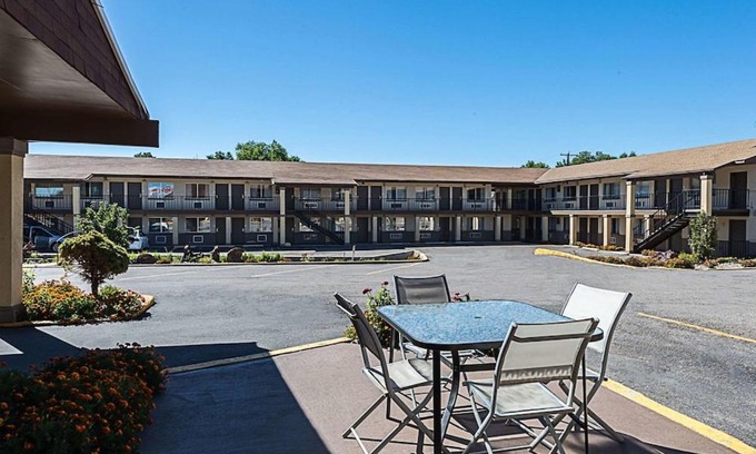 Beaver Hotel | Lotus by Hotel Inn