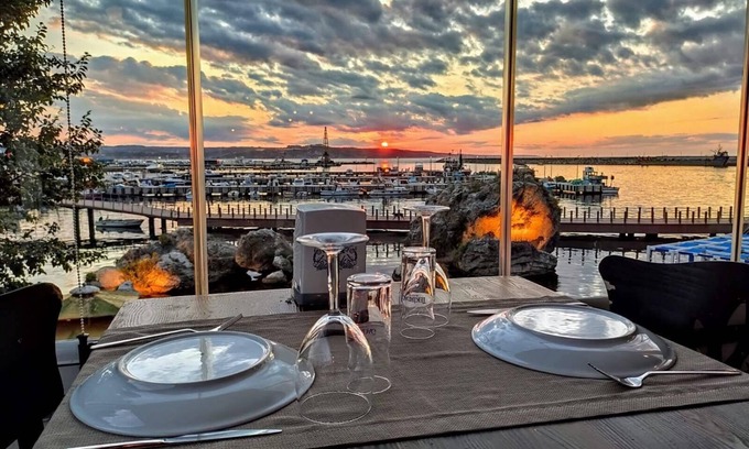 Sile House | Lotus Restaurant & Home