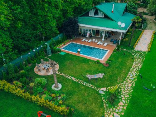 Serdivan Villa | Lotus Sapanca-Private Villa with private Pier and heated pool