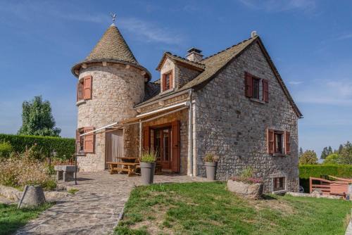 Aumont-Aubrac House | Lou chastelou odheteo a aumont aubrac