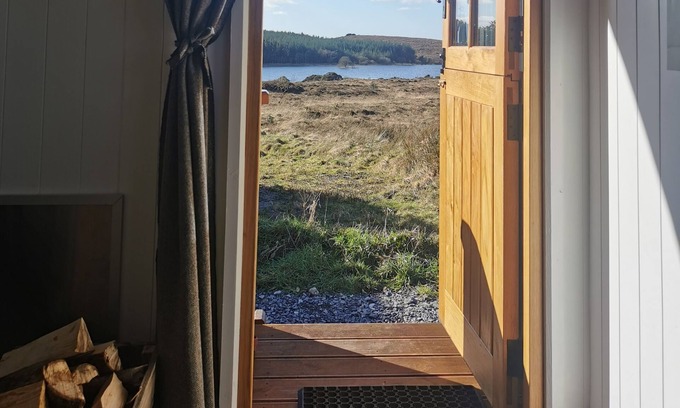 Ballintra RV Rental | Lough Mardal Lodge