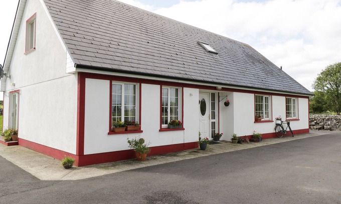 Neale Cottage | LOUGH MASK ROAD FISHING LODGE in Ballinrobe, County Mayo