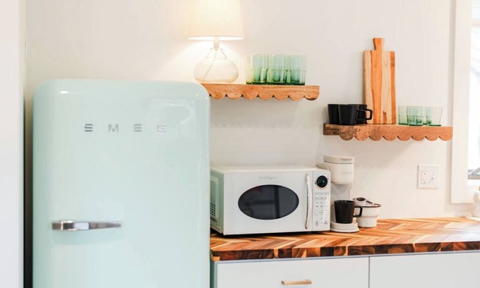 Boyne City Apartment | Louie's: Tiny house: Downtown