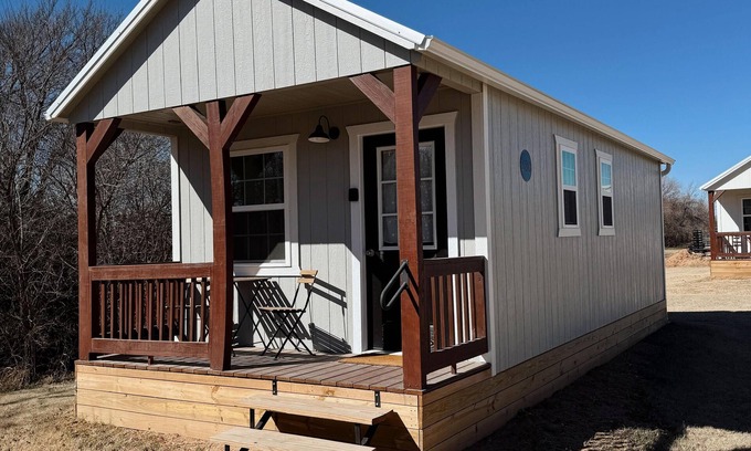 Morgan Mill Cottage | Louise - Fully Furnished 2 Person Cottage for short or mid-term stays