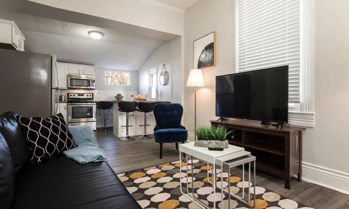 Shelby Park House | Louisville Dream House 4BR 2BA by CozySuites