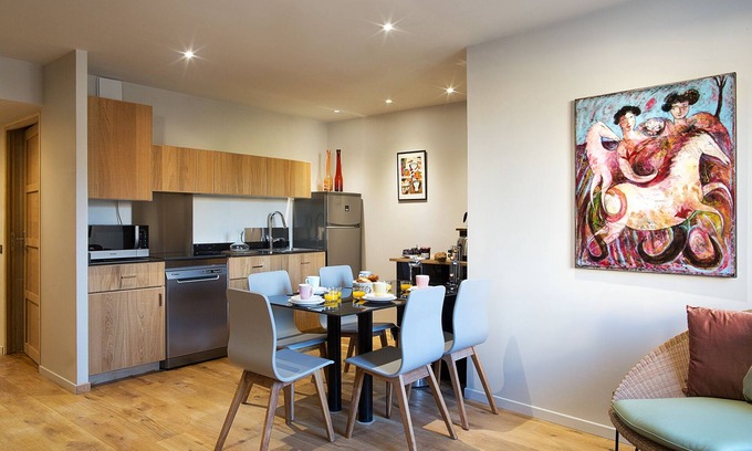 Lourmarin Apartment | Lourmarin luxury apartment Air Con central location