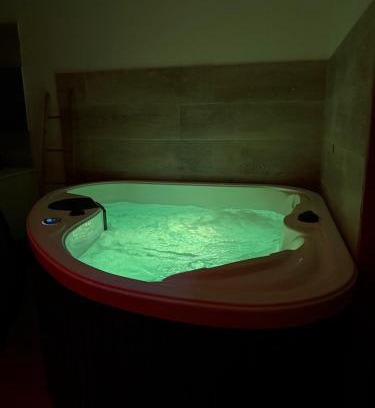 Le Gosier Ski Chalet | Love Room Ô Fruit de la passion