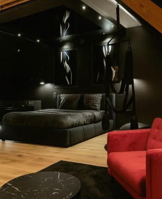 Lorient Apartment | Love Room-Balnéo-Parking privé