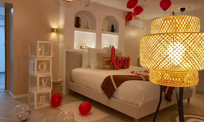 Blennes House | Love Room Morocco - Jacuzzi & Private Pool