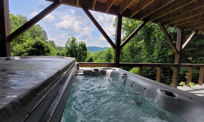 Almond Cabin | Love's Lane - Secluded Couples' Getaway