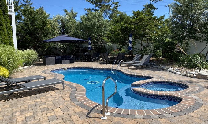 Loveladies House | Loveladies- Private Lane 4BR/Pool-Steps to Ocean/Ocean & Bay Views