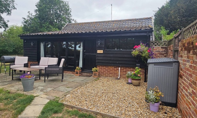 Stowmarket Cottage | Lovely 1-Bed Cottage Mendlesham Green Stowmarket
