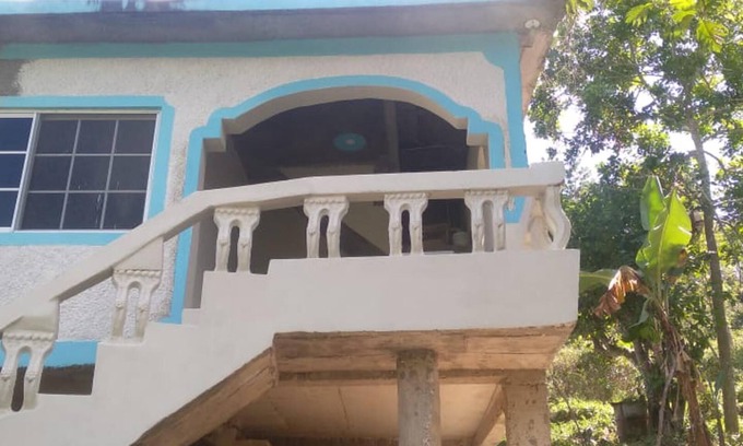 Ewarton Cottage | Lovely 1-bed Cottage in St Catherine Jamaica