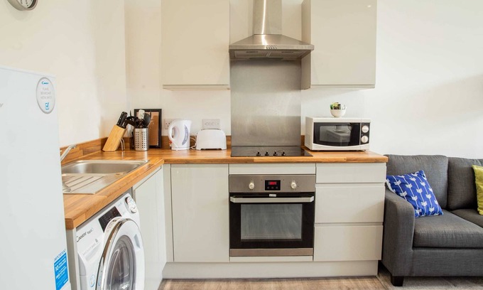 Blackburn Apartment | Lovely 1 Bedroom Apartment in Blackburn
