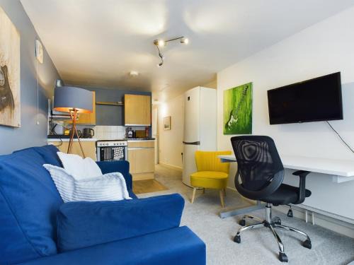 Tilehurst Apartment | Lovely 1 bedroom apartment with parking