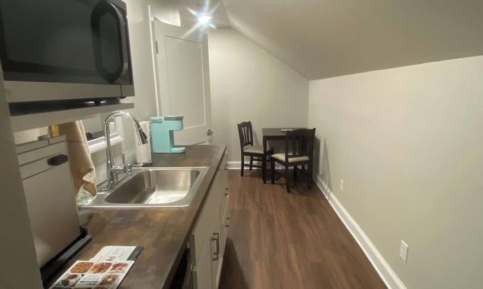 Wapiti Apartment | Lovely 1-bedroom apartment 30 miles from Yellowstone & 30 minutes from Cody