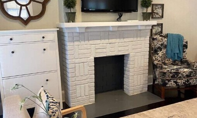 Dixieland Condo | Lovely 1 bedroom condo. With its own driveway