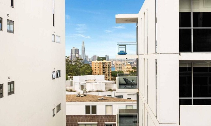 St. Leonards Apartment | Lovely 1 Bedroom Flat in Heart of Crows Nest