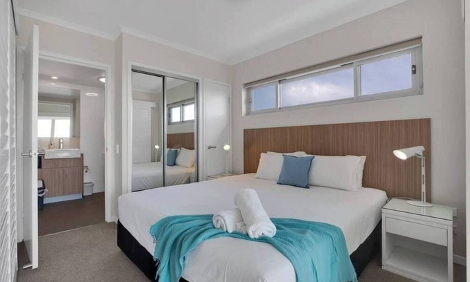 Mackay Apartment | Lovely 1-bedroom in the Heart of Mackay w/Pool