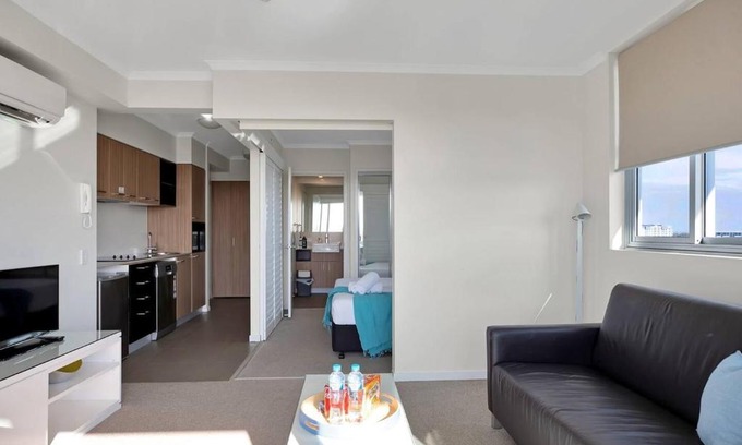 Mackay Apartment | Lovely 1-bedroom in the Heart of Mackay w Pool