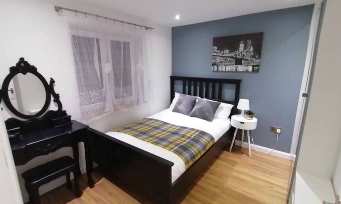 Wyken Apartment | Lovely 2-Bed Apartment in Coventry
