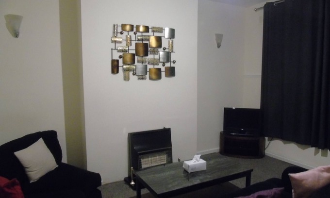 Bolton House | Lovely 2-Bed House in Bolton Greater Manchester