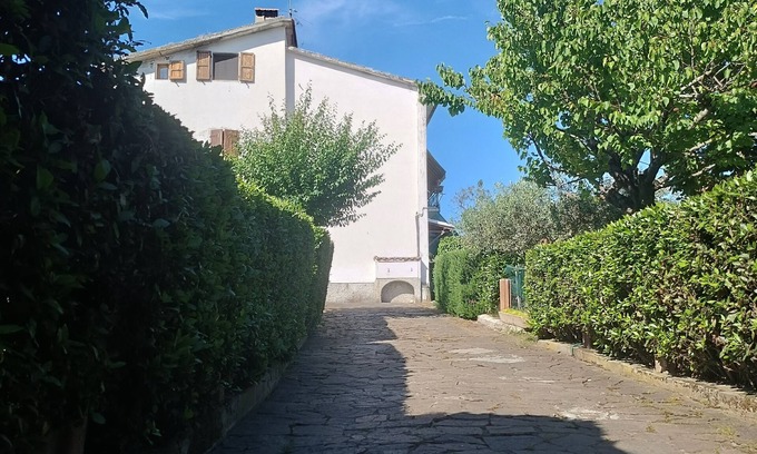 Poggiarello Apartment | Lovely 2-bedroom apartment in Tuscany Chianti with AC, WiFi garden private