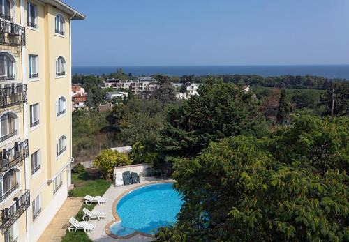 Kazanlak Apartment | Lovely 2 bedroom 2 bath condo with View and a Pool