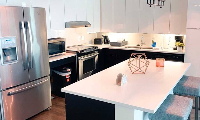Buckhead Village Apartment | Lovely 2 Bedroom 2 Bath