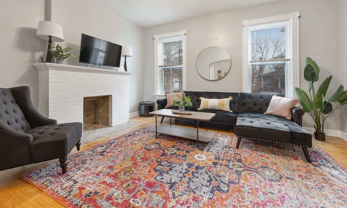 Shaw Apartment | Lovely 2 Bedroom | Historic Shaw Neighborhood