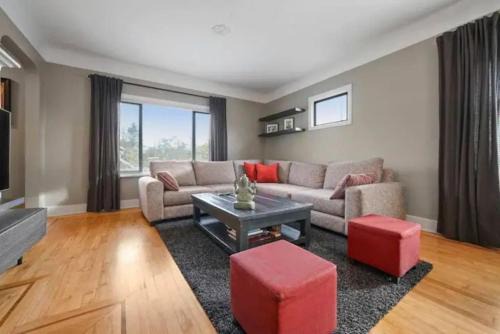 Kitsilano House | Lovely 2 Bedroom Kits Home - Walk to the Beach