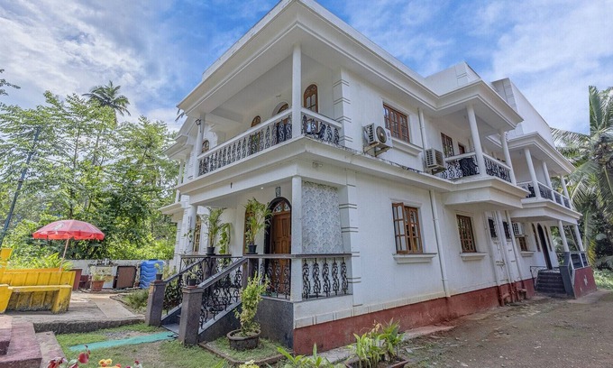 Majorda Apartment | Lovely 2 Bedroom Living Hall Full Kitchen Scinic View