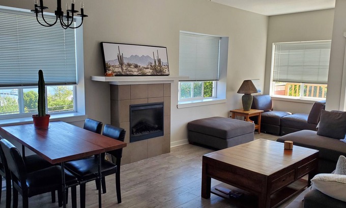 Ladysmith Condo | Lovely 2-bedroom ocean view condo in Ladysmith