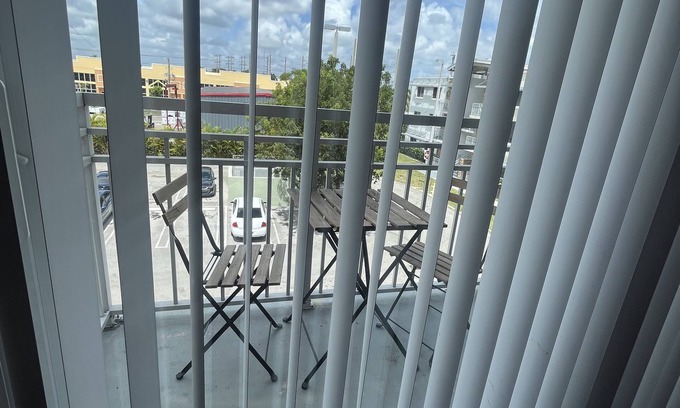 Princeton Apartment | Lovely 2-bedroom rental unit w/pool/gym