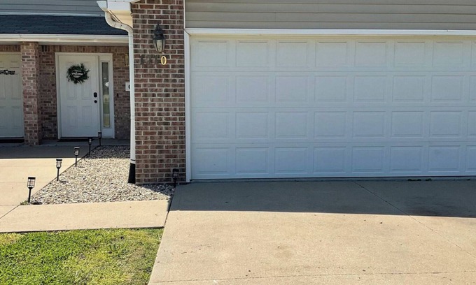 St. Joseph House | Lovely 2-bedroom townhome in Saint Joseph