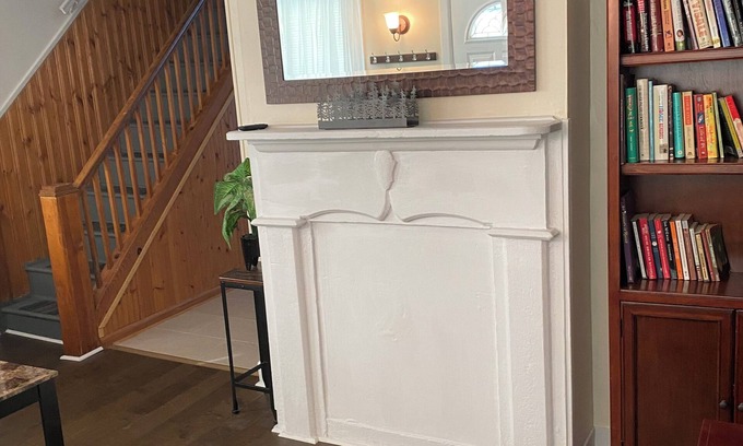 Long Branch Apartment | Lovely 2 Bedroom Unit in Long Branch, close to the beach, and NJ Transit.