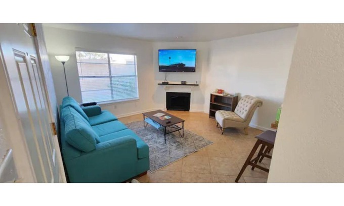 Corpus Christi Condo | Lovely 2-Bedroom Condo with a Pool