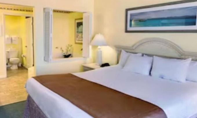 Daytona Beach Villa | Lovely 2 bedroom condo on the beach