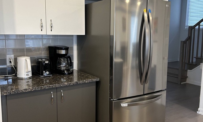 Clarence-Rockland House | Lovely 2 rooms 2 beds, private bathroom free parking in a brand-new single home